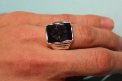 925 Ayar Siyah Oniks Taşlı Leonardo Dicaprio Gümüş Erkek Yüzük - 4