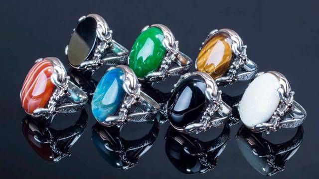 Dönemine Damga Vuran Taşlı Erkek Yüzük Modelleri