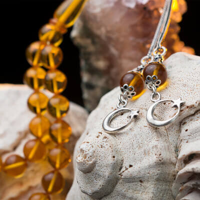 İpe Dizilen Eşsiz Taneler: Tesbihin Tarihi