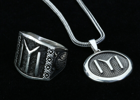 Son Dönemlerin Erkek Modası: Kayı Yüzükleri 